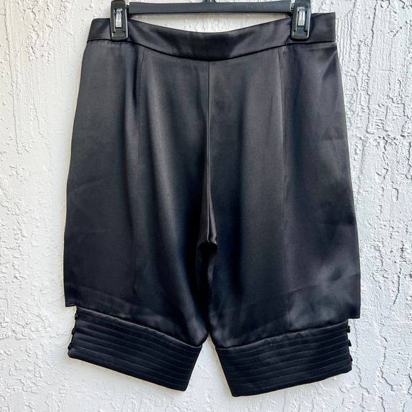 Emporio Armani  Ready-To-Wear Silk Balloon Shorts Black Womens Size IT 40 / US 4 - Picture 7 of 8